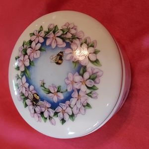 💖 Heritage House music box